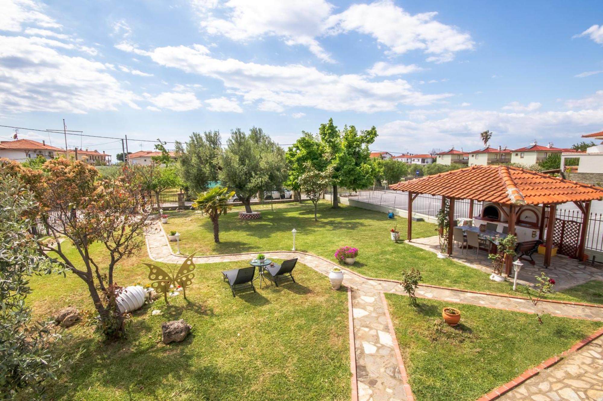 Private 6-Bdrm Villa With Garden 150M To Beach Παράδεισος Εξωτερικό φωτογραφία