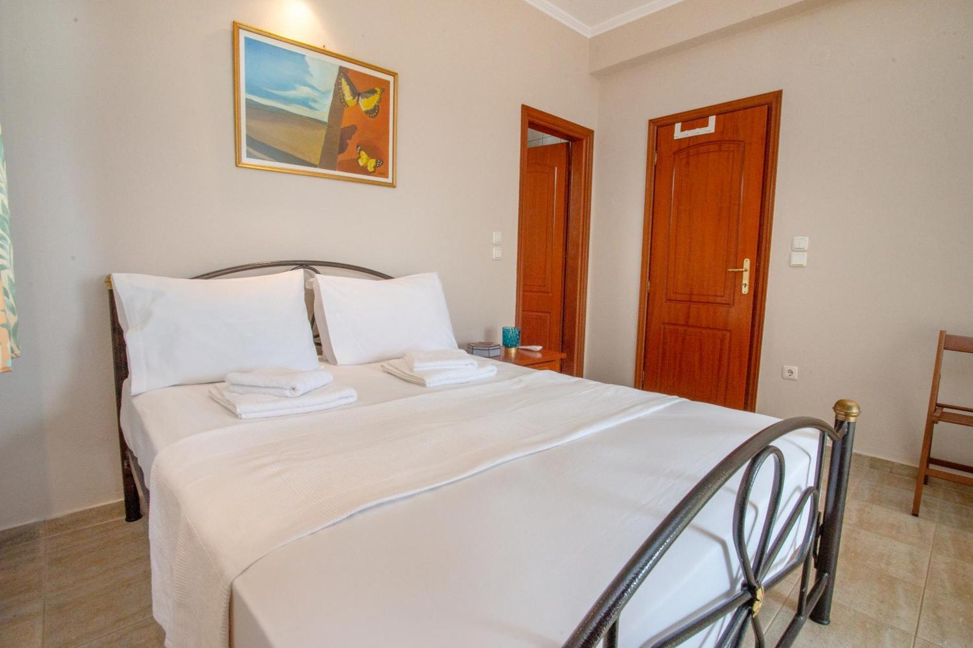 Private 6-Bdrm Villa With Garden 150M To Beach Παράδεισος Εξωτερικό φωτογραφία