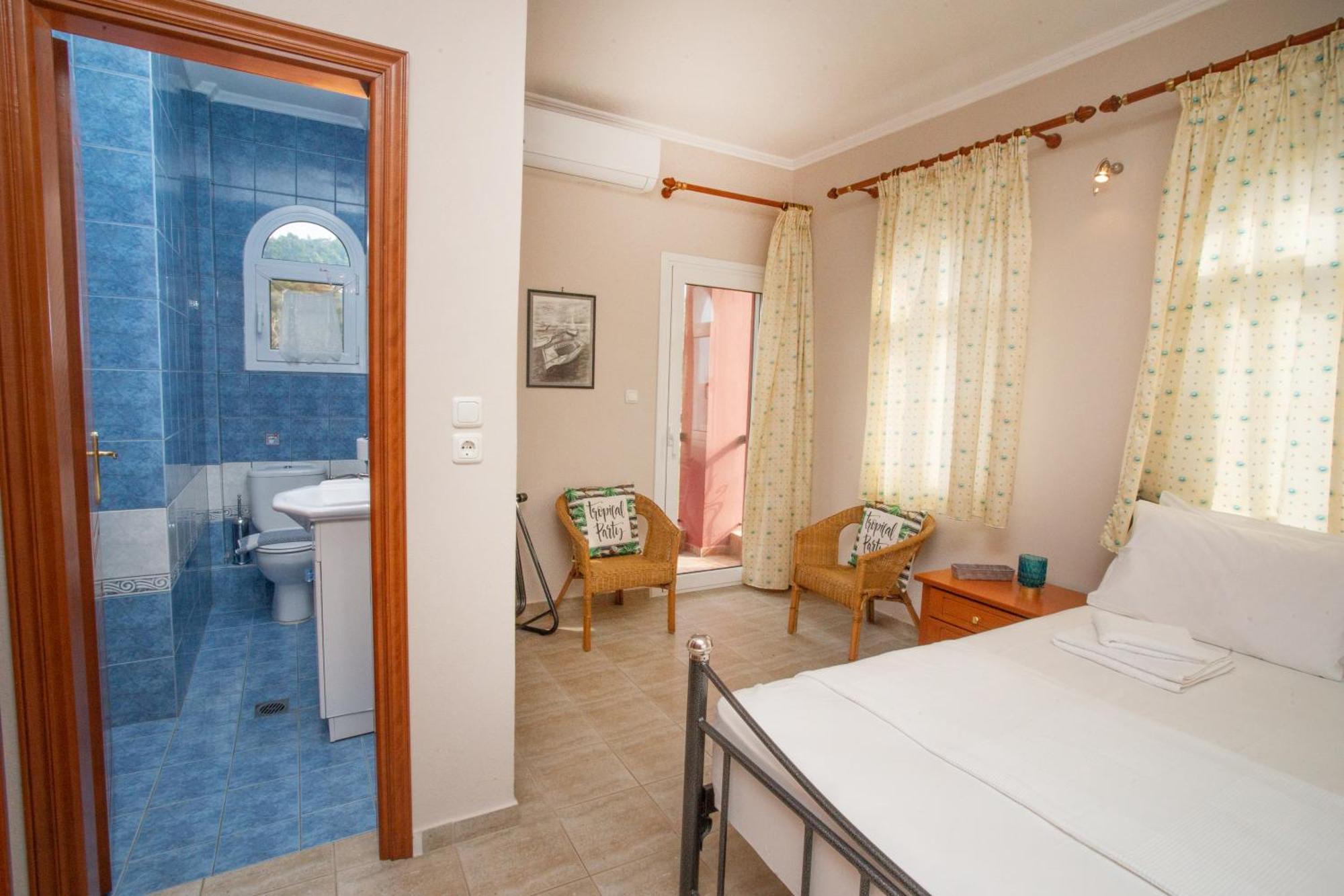 Private 6-Bdrm Villa With Garden 150M To Beach Παράδεισος Εξωτερικό φωτογραφία