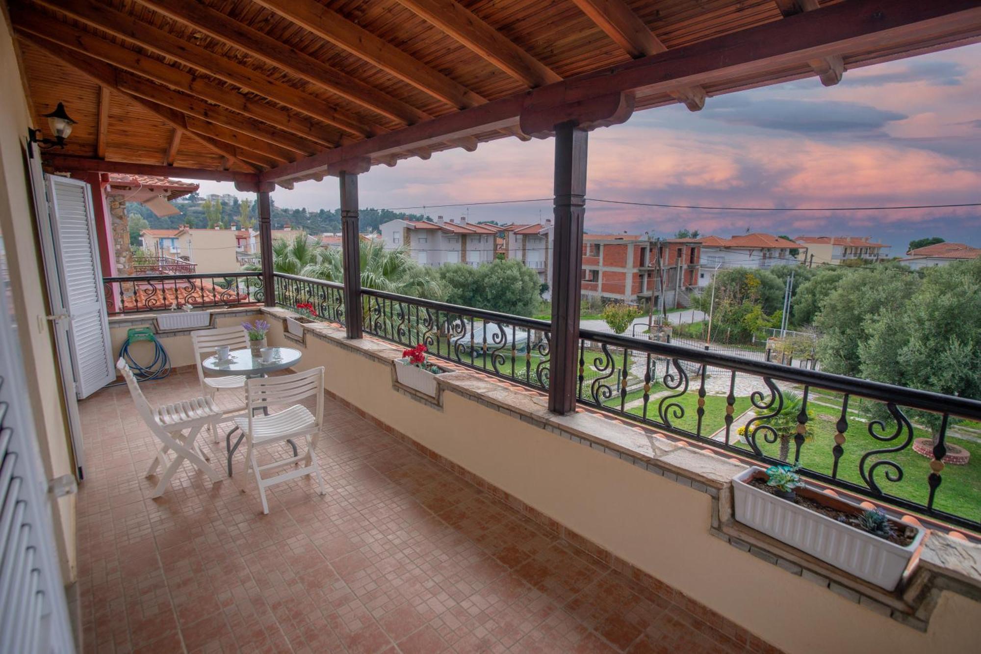 Private 6-Bdrm Villa With Garden 150M To Beach Παράδεισος Εξωτερικό φωτογραφία