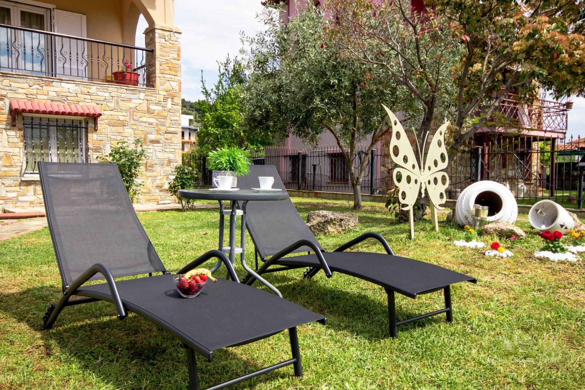 Private 6-Bdrm Villa With Garden 150M To Beach Παράδεισος Εξωτερικό φωτογραφία